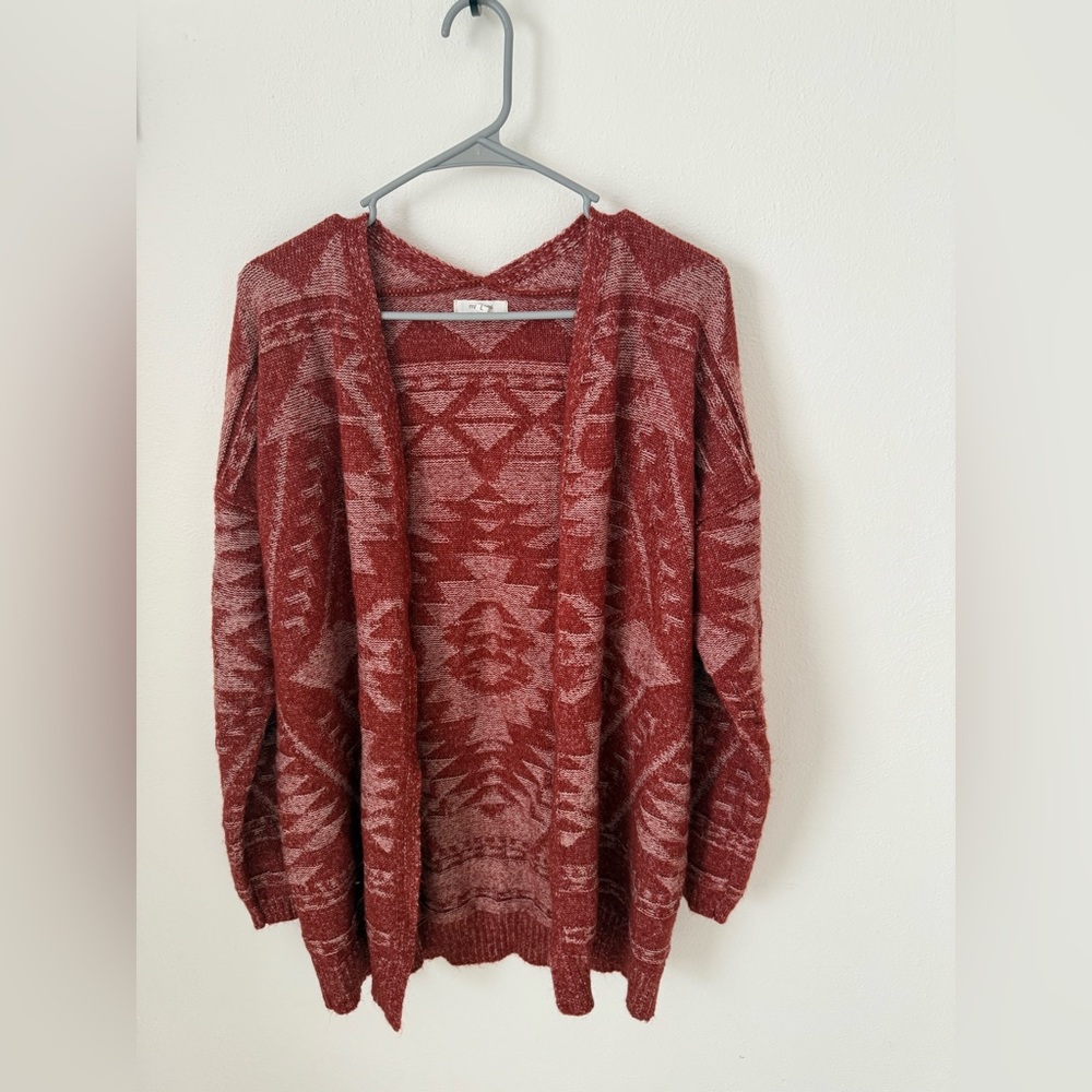 Maurice’s dusty orange sweater. Size Large. Worn once still looks brand new!